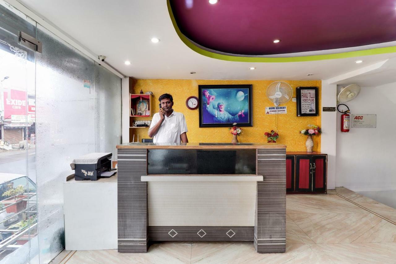 Oyo 45398 Kunal Hotel Etāwah Dış mekan fotoğraf