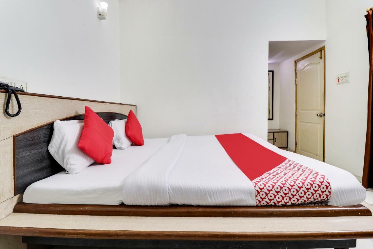 Oyo 45398 Kunal Hotel Etāwah Dış mekan fotoğraf